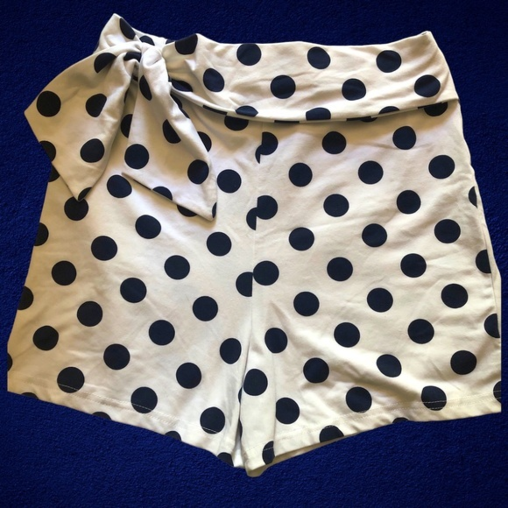 Girls Rare Editions white with navy polka dot shorts‎ 14-16